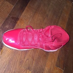 Jordan 11s color red